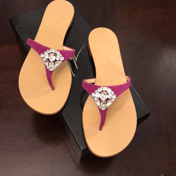 Beautiful Giuseppe Zanotti Sandals size 7.5 - Picture 2 of 4